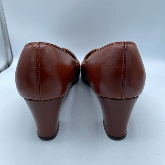 Vintage Softaires 70's Brown Round Toe Pumps 9 - Picture 4 of 13